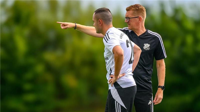 „Für mich ist er nicht ersetzbar“ - VSV-Routinier Arlt schwer verletzt VSV-Trainer Björn Stobbe.