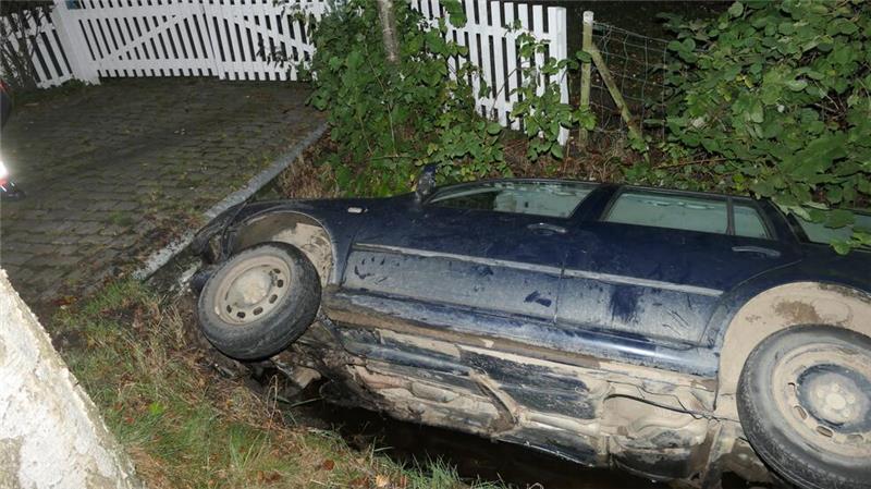 Schwerer Unfall in Hechthausen: Drohnenstaffel sucht vermissten Fahrer VU Gem. Hechthausen