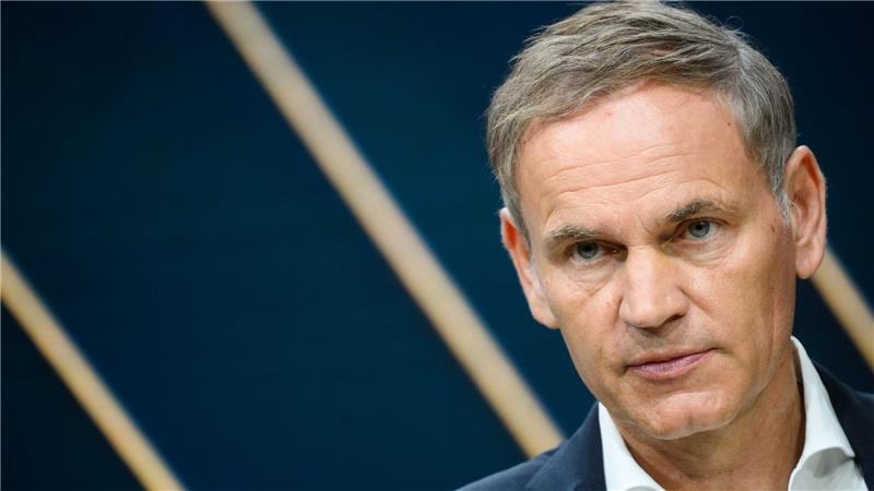 VW-Konzernchef Oliver Blume sieht den Autobauer bei der Erneuerung des Modellangebots auf Kurs. (Archivbild)