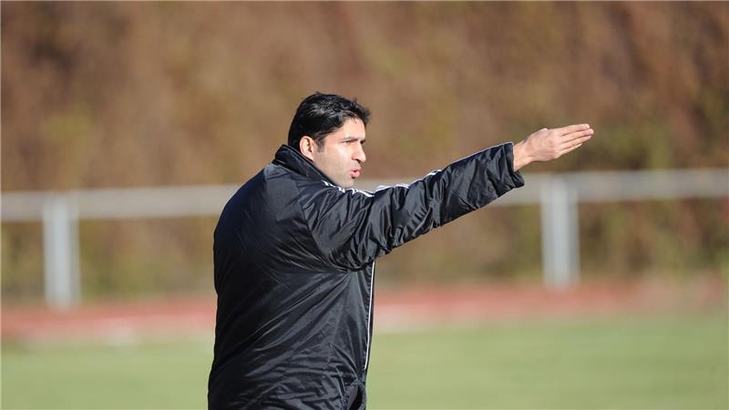 Vahid Hashemian wurde wegen schwacher Ergebnisse vom iranischen Rekordmeister Persepolis Teheran freigestellt. (Archivbild)