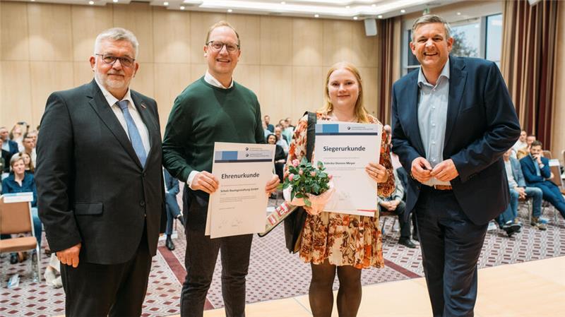Sie sind die drei besten Jung-Handwerker im Landkreis Stade Valeska-Doreen Meyer aus Düdenbüttel lernte bei Scholz Raumgestaltung in Stade.