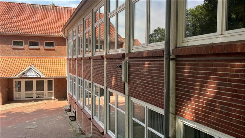 Nächtliche Zerstörungswut an der alten Pestalozzi-Schule in Stade