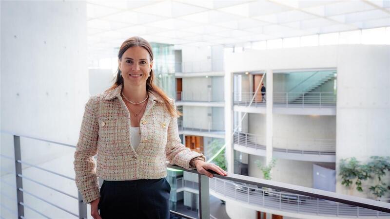 „Bootcamp“ zum Start: Vanessa Zobel über die ersten Wochen im Bundestag Vanessa Zobel ist Bundestagsabgeordnete für den Wahlkreis Stade I - Rotenburg II und hat schon einige Arbeitstage im Berliner Paul-Löbe-Haus verbracht.