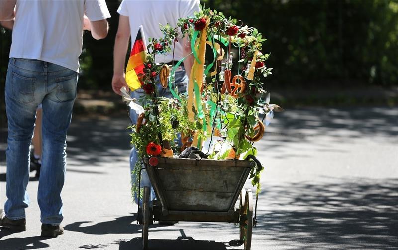 Vatertagstouren sind dieses Jahr wieder ohne Einschränkungen möglich. Foto: Ina Fassbender/dpa