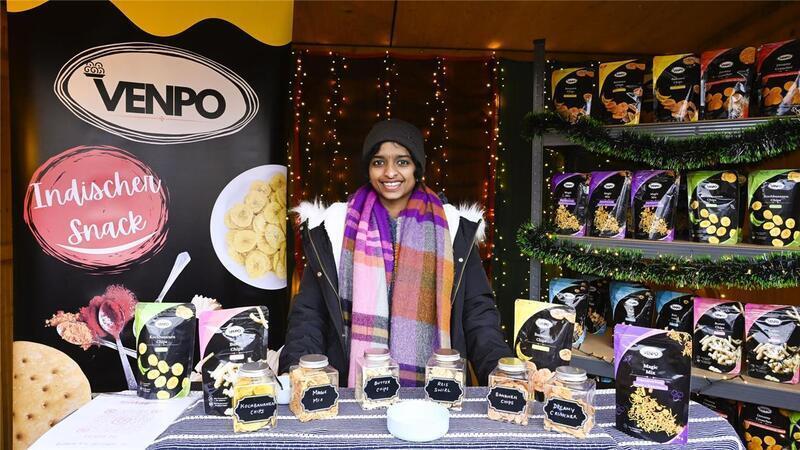 Venpo bietet gesunde Alternativen zu herkömmlichen Snacks. Die Idee der gebürtigen Inderin Balasaraswathi Ramanathan kommt in Scheeßel (hier beim Adventsleuchten) gut an.