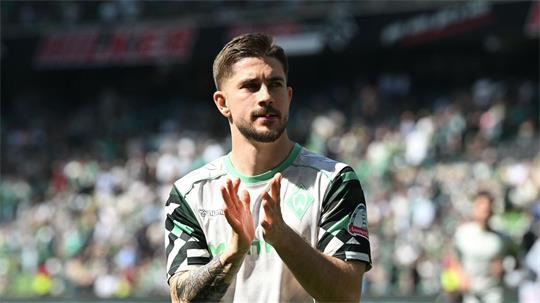 Verabschiedet sich aus Bremen: Österreichs Nationalspieler Romano Schmid. (Archivbild)