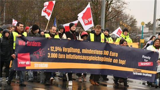 Verdi-Demonstration in Frankfurt am Main.