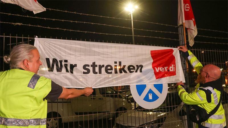Verdi hat auch in fünf weiteren Seehäfen zu Warnstreiks aufgerufen.