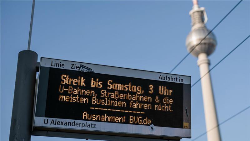 Verdi bestreikt erneut für zwei Tage Berliner Nahverkehr Verdi ruft zum nächsten Warnstreik bei der BVG auf. (Archivbild)