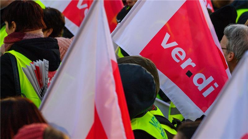 Verdi warf dem Klinikbetreiber Fresenius vor, den Beschäftigten die Aufnahme von Tarifverhandlungen zu verweigern. (Symbolbild)