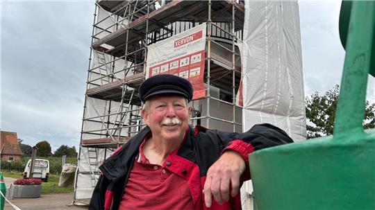 Vereinsvorsitzender Joachim Steffens freut sich darauf, bald wieder Besucher im Leuchtturm herumzuführen.