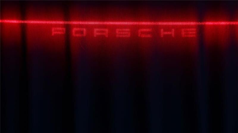 Vergangenes Jahr wurde die zweite Generation des E-Modells Taycan vorgestellt. Bei den Verkaufszahlen gebe es aber noch Luft nach oben. (Archivbild)