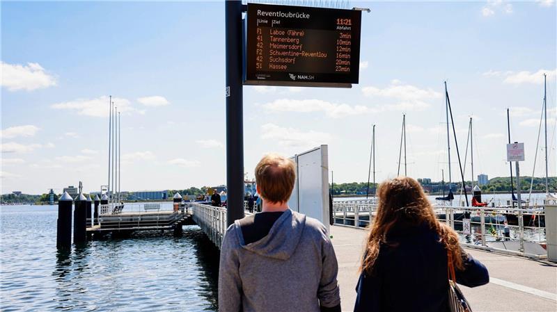 Verkehrsinformationen in Echtzeit für die Fördeschifffahrt.