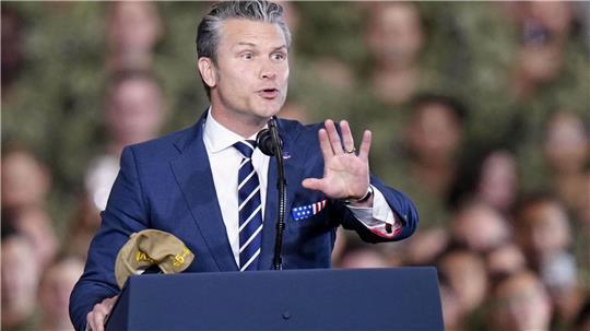 Hegseth: Vier Tote bei neuem US-Angriff im Pazifik Verkündet schon wieder einen tödlichen US-Angriff auf ein Boot im Pazifik - Pentagon-Chef Hegseth.