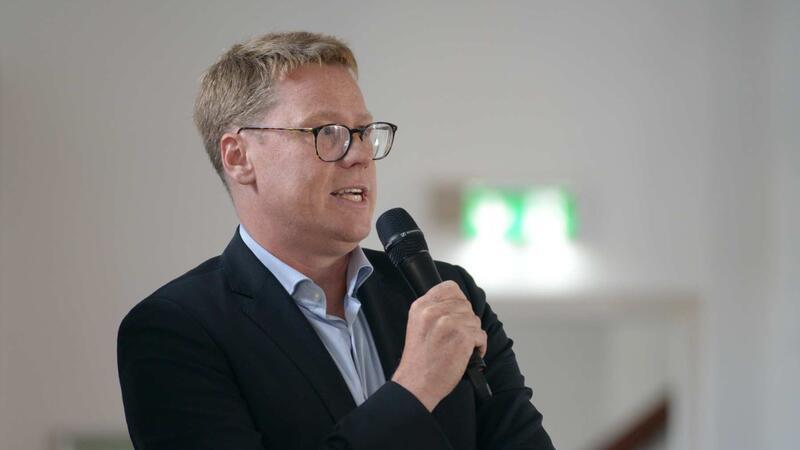 Anruf von Mallorca: „Co.Net aus Drochtersen, sagt euch das was?“ Verlässt Buxtehude wieder: Dr. Dirk Mellies-