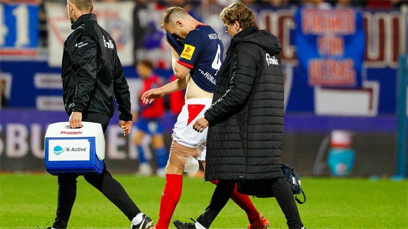 Verletzung beim Comeback: Kiels Verteidiger Sebastian Schonlau.
