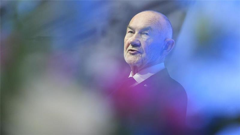 Handelskammer-Präses: Politik muss Wirtschaft ernster nehmen Versammlung Ehrbarer Kaufleute (VEEK)