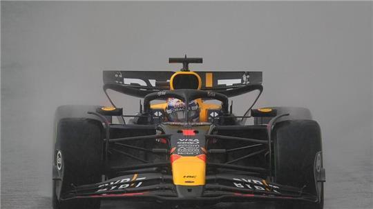Verstappen liefert eine weltmeisterliche Leistung ab. 