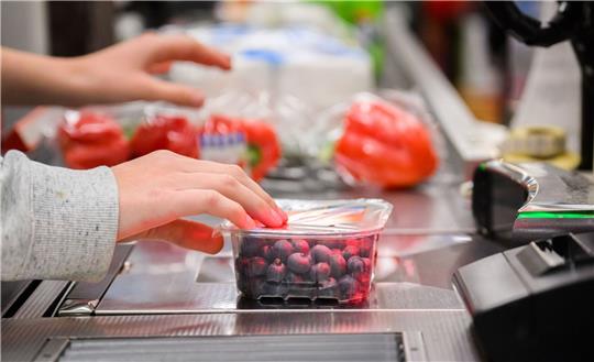 Versteckte Preiserhöhungen im Supermarkt sind nicht selten - Verbraucher stören sich daran.