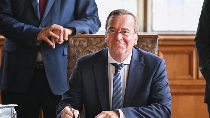 Verteidigungsminister Boris Pistorius (SPD) unterzeichnete eine Absichtserklärung. 