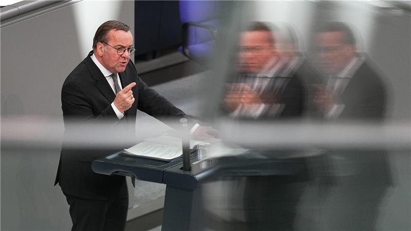 Verteidigungsminister Pistorius warnt vor Zaudern bei der Erhöhung der Verteidigungsfähigkeit.
