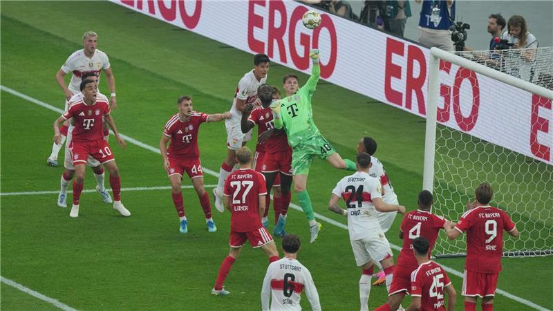 Hattrick Kane: Bayern entthronen Stuttgart im DFB-Pokal Vertrat Manuel Neuer: Jonas Urbig