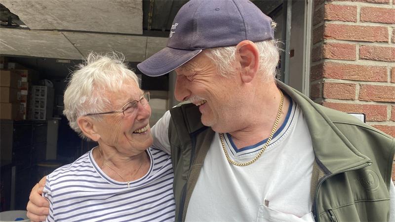 Diese Buxtehuderinnen packen mit fast 90 noch mit an – für andere Vertraute Gemeinschaft: Irma Herde und Ralf Dehde sind seit der ersten Stunde bei Buxtehuder helfen aktiv.