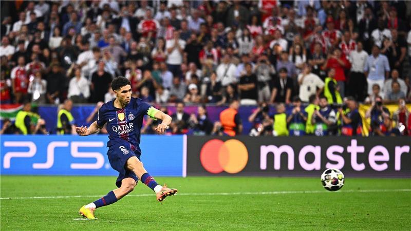 Enrique führt PSG in den Fußball-Olymp: „Statue in Paris“ Verwandelte seinen Elfmeter: Achraf Hakimi.