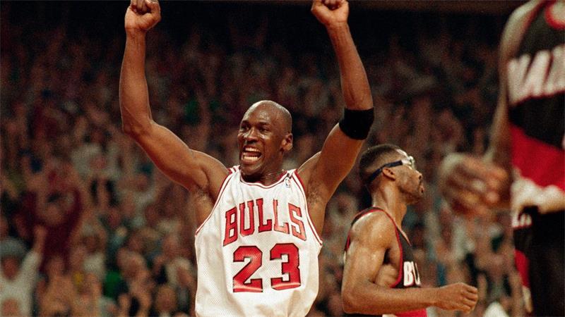 Er oder Jordan: NBA-Saison Nummer 24 als Argument für James? Verzückte die Basketball-Welt: Michael Jordan.