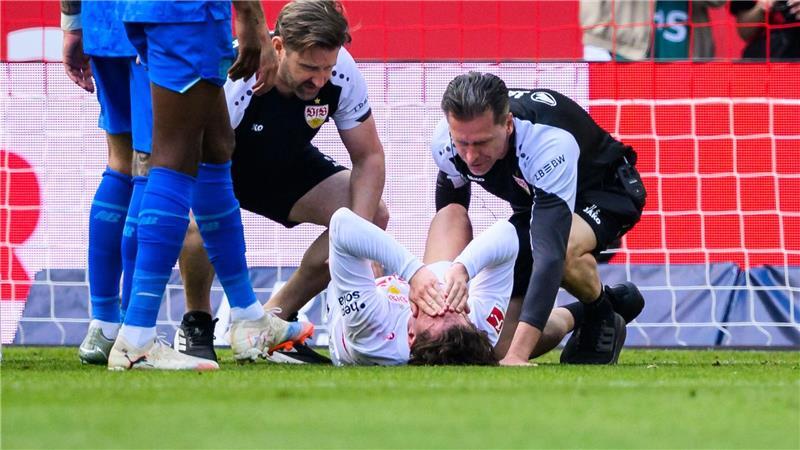 VfB-Stratege Angelo Stiller musste behandelt werden.