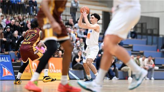 VfL-Heimsieg: Dieser Stader Basketballer begeistert mit Gala-Auftritt VfL-Basketballer Kerem Baysalli.