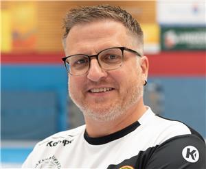 Horneburger „Badgirlz“: Nachwuchs kämpft mit großem Verletzungspech VfL-Trainer Boris Möller.