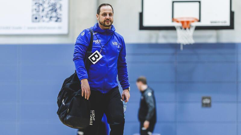 VfL Stade gewinnt trotz vieler Fehlwürfe und bleibt Erster VfL-Trainer Dennis Marinkovic war mit der Leistung seiner Mannschaft nicht so richtig zufrieden.