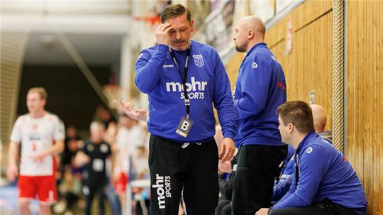 VfL-Trainer Jörg Rademacher fand keine geeigneten taktischen Mittel, um den Gegner vor Probleme zu stellen.