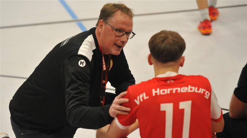 Jugendbundesliga: Erfolge für den Horneburger Nachwuchs VfL-Trainer Stefan Hagedorn gab allen Talente Spielanteile.