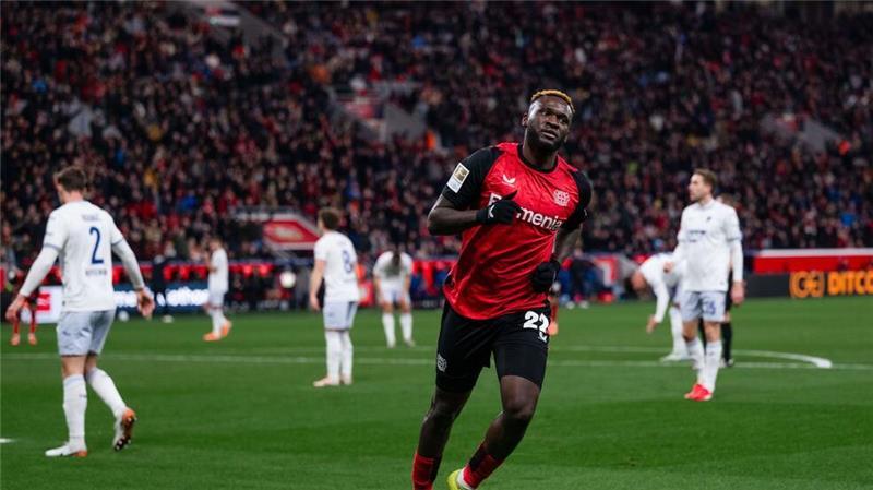 Victor Boniface trifft nach seinem geplatzten Wechsel für Leverkusen.