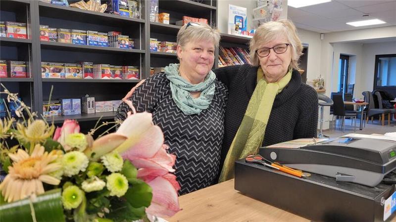 Viel mehr als Kolleginnen: Dorfladen-Betreiberin Gabriele Cierlitzki (rechts) mit ihrer Mitarbeiterin und Freundin Marianne „Mary“ Krzyzostanek.