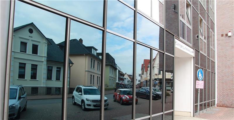 Viele Alte im Sozialraum 3 „Altkloster“ : 5686 Buxtehuder, das ist ein Anteil von 19 Prozent, wohnen hier. Die meisten von ihnen, nämlich 17,93 Prozent, sind über 80 Jahre alt. Die kleinste Gruppe unter den Altklosteranern sind die 0- bis 1