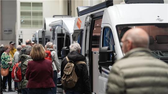 Viele Besucher kamen am ersten Tag auf die Messe „Reisen& Caravaning“.