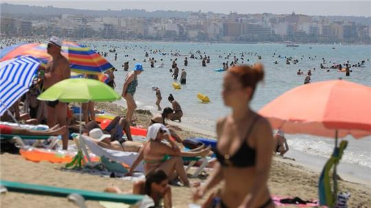 Viele Deutsche wollen zu Ostern nach Mallorca reisen - die Ferien beginnen früher als sonst.