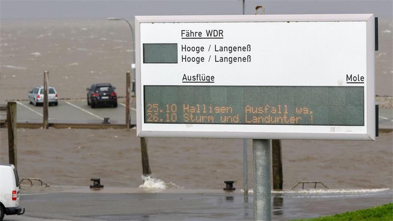 Viele Fähren fallen wegen des Wetters aus.