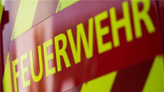 Viele Feuerwehrleute wurden zu dem Brand in Tornesch gerufen. (Symbolbild)