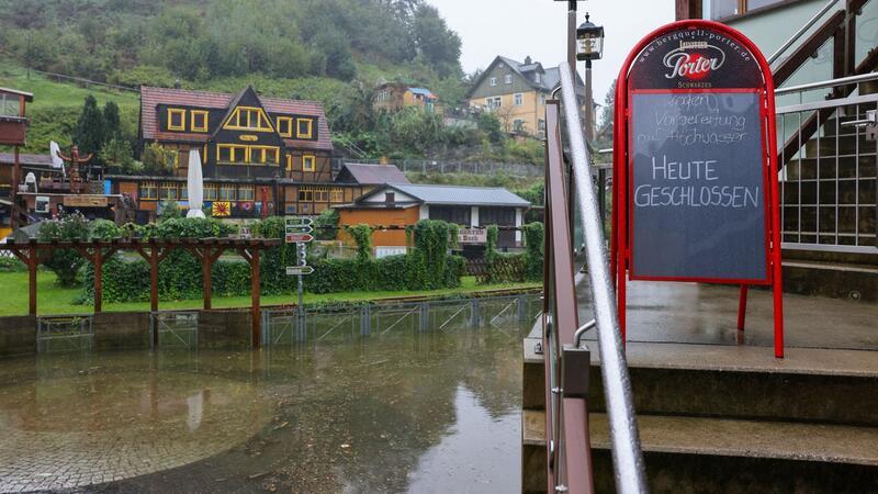 Viele Gastronomiebetriebe müssen wegen der Vorbereitungen aufs Hochwasser geschlossen bleiben.