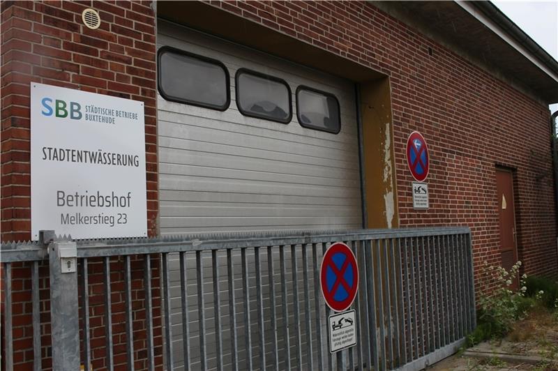 Viele Gebäude am Standort der Städtischen Betriebe am Melkerstieg sind in die Jahre gekommen. Nun soll hier die Abrissbirne kommen. Foto: Frank
