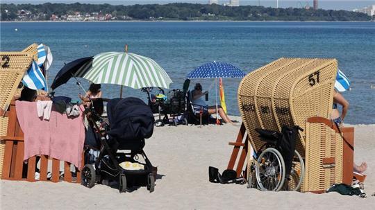 Viele Gemeinden bieten barrierearme Zugänge zum Strand (Archivbild).