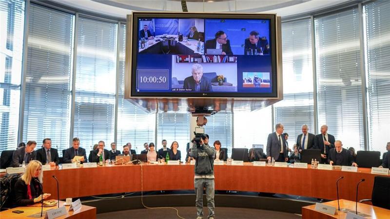 Anschlag in München: Hinweise auf Turbo-Radikalisierung Viele Hintergründe zur Tat bleiben nach der Sitzung weiter offen.