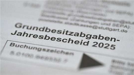 Viele Immobilienbesitzer zweifeln an der Höhe ihres neuen Grundsteuerbescheids. (Symbolbild)