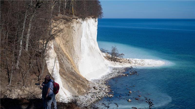 Viele Inseln und Küstenregionen sind wirtschaftlich sehr abhängig vom Tourismus. (Symbolbild)