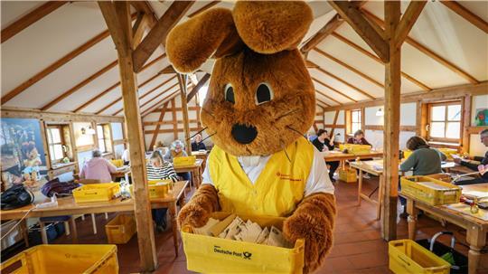 Viele Kinder schicken zu Ostern Briefe an „Hanni Hase“. (Archivbild)