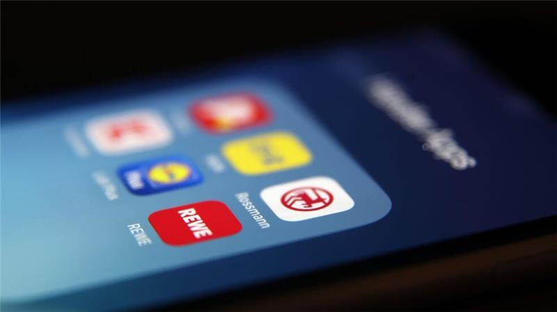 Treueprogramme bei Kunden beliebt Viele Kunden haben mehrere Händler-Apps auf ihrem Handy. (Symboldbild)